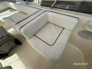 cockpit, Mainship 400, trawler for sale
