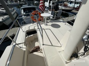 deck, Mainship 400, trawler for sale