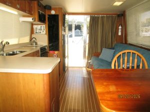 salon, Mainship 400, trawler for sale