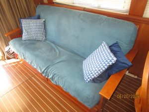 salon, Mainship 400, trawler for sale