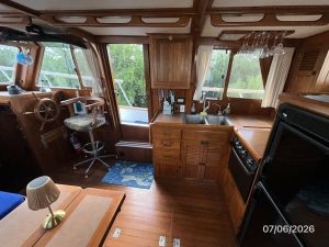 salon, Monk 36, trawler for sale