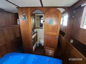salon, Monk 36, trawler for sale