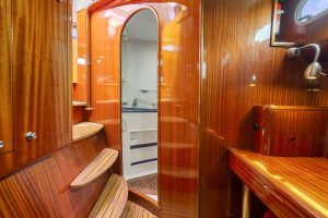 bath, Catana 582, catamaran for sale