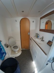 bath, Catana 471, catamaran for sale