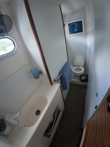 bath, Catana 471, catamaran for sale