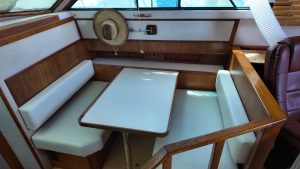 salon, Sea Ray, trawler for sale