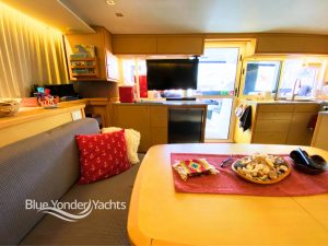 salon, Lagoon 450, catamaran for sale