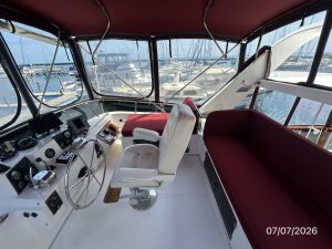 helm, Ocean Alexander 42, trawler for sale
