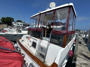exterior, Ocean Alexander 42, trawler for sale