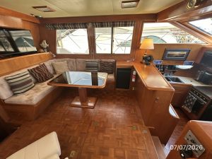 salon, Ocean Alexander 42, trawler for sale