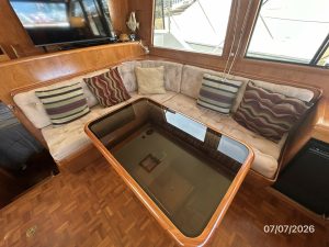 salon, Ocean Alexander 42, trawler for sale