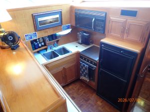 interior, Ocean Alexander 42, trawler for sale
