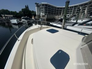deck, Mainship 400, trawler for sale