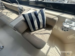 cockpit, Mainship 400, trawler for sale