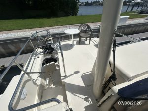 deck, Mainship 400, trawler for sale