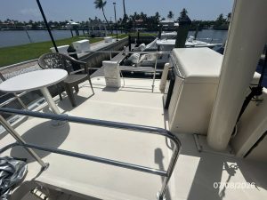 deck, Mainship 400, trawler for sale