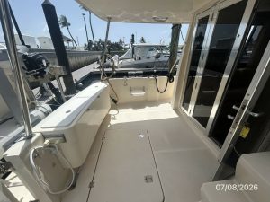cockpit, Mainship 400, trawler for sale