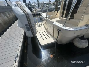 deck, Mainship 400, trawler for sale