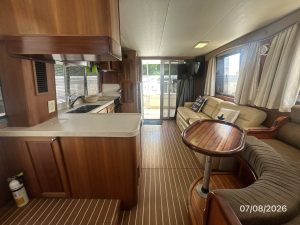 salon, Mainship 400, trawler for sale