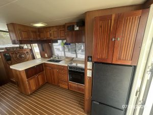 interior, Mainship 400, trawler for sale