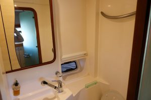 bath, Catana 47 Ocean Class, catamaran for sale