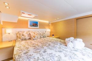 bed, Lagoon 560, catamaran for sale
