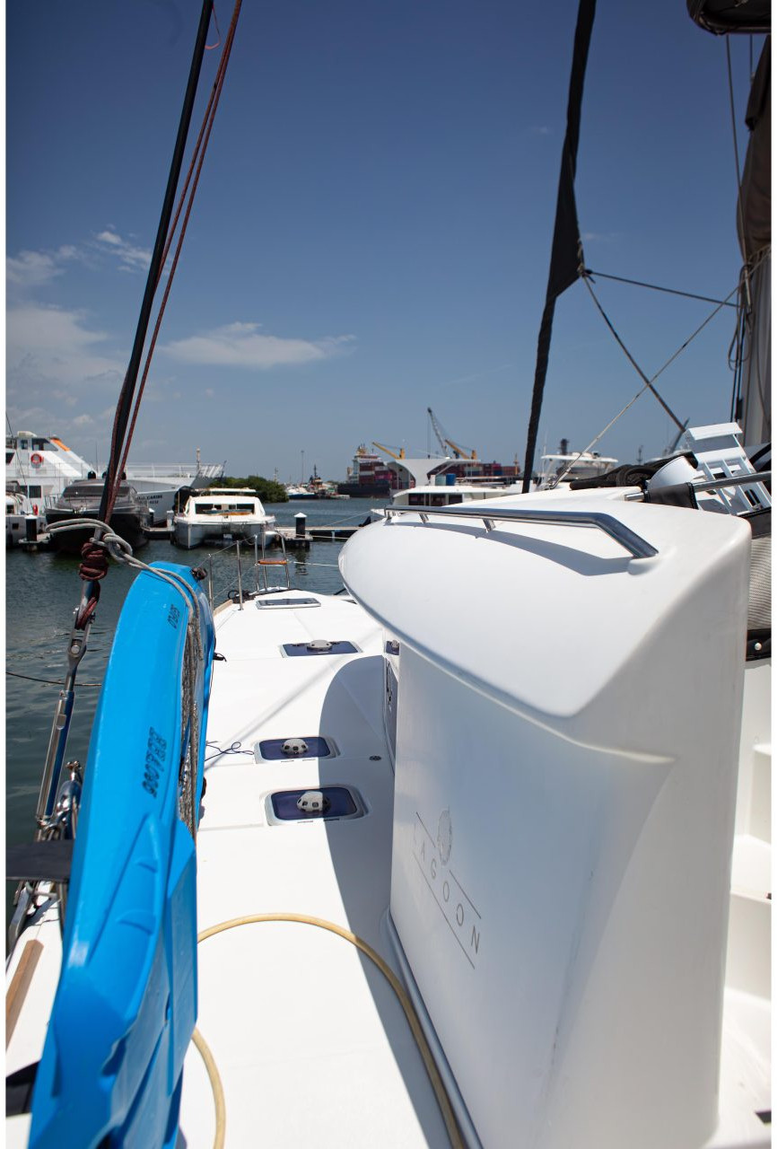 deck, Lagoon 450, catamaran for sale