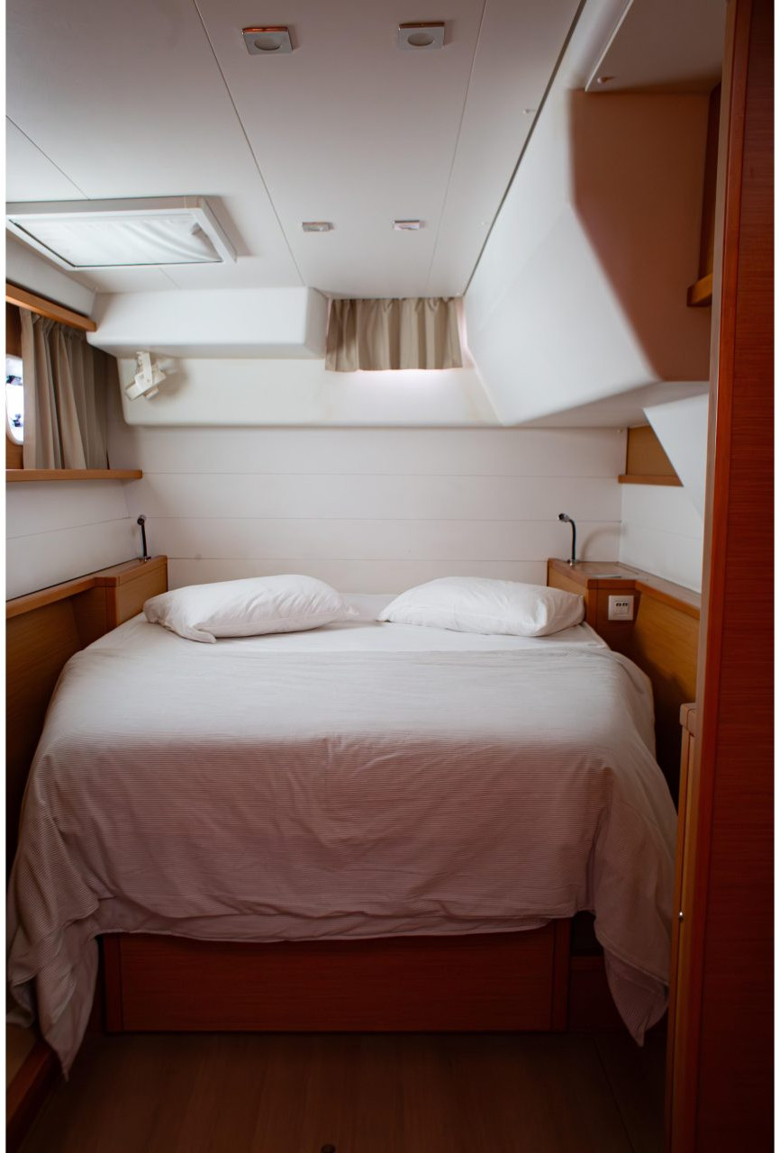 bed, Lagoon 450, catamaran for sale