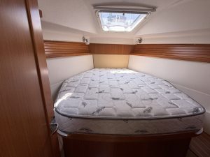 bed, Catalina 355, sailboat for sale