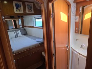 bed, Lagoon 440, catamaran for sale