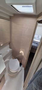 bath, Lagoon 51, catamaran for sale