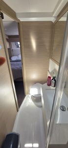bath, Lagoon 51, catamaran for sale