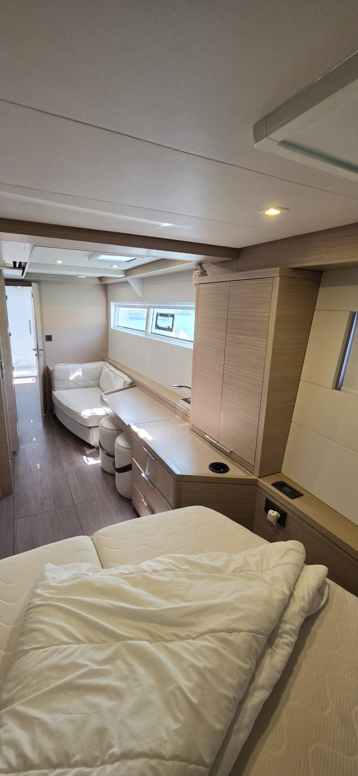 salon, Lagoon 51, catamaran for sale