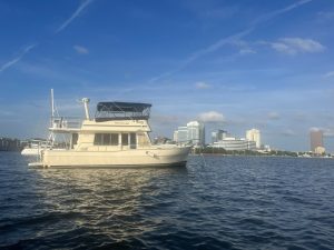 Mainship 400, trawler for sale