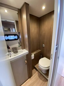 bath, Bali 5.4, catamaran for sale