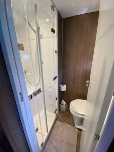 bath, Bali 5.4, catamaran for sale