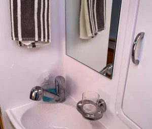 bath, Seawind 1260, catamaran for sale