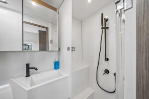 bath, Balance 442, catamaran for sale