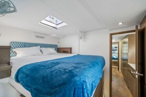 bed, Balance 442, catamaran for sale