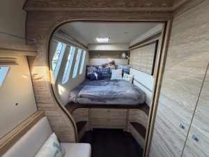 bed, Xquisite X5, catamaran for sale