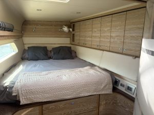 bed, Xquisite X5, catamaran for sale