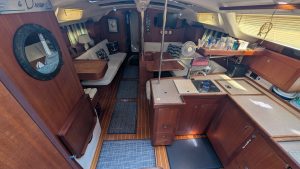 salon, Hunter 410, sailboat for sale