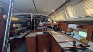 salon, Hunter 410, sailboat for sale
