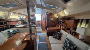 salon, Hunter 410, sailboat for sale