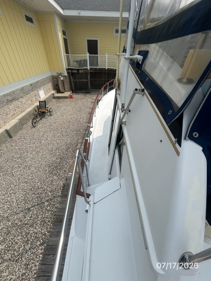 deck, Hatteras 48 LRC, trawler for sale