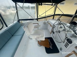 helm, Hatteras 48 LRC, trawler for sale