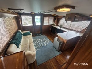 salon, Hatteras 48 LRC, trawler for sale