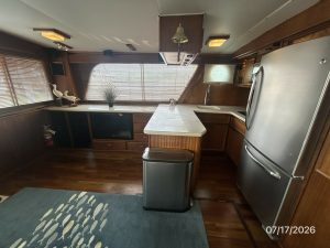 salon, Hatteras 48 LRC, trawler for sale