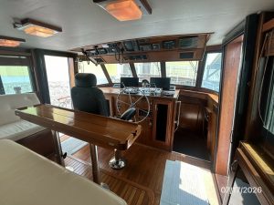 navigation station, Hatteras 48 LRC, trawler for sale