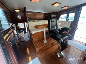 salon, Hatteras 48 LRC, trawler for sale